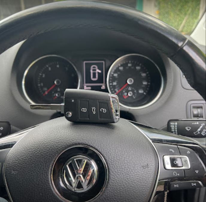 Volkswagen Passat car key replacement in Wembley area